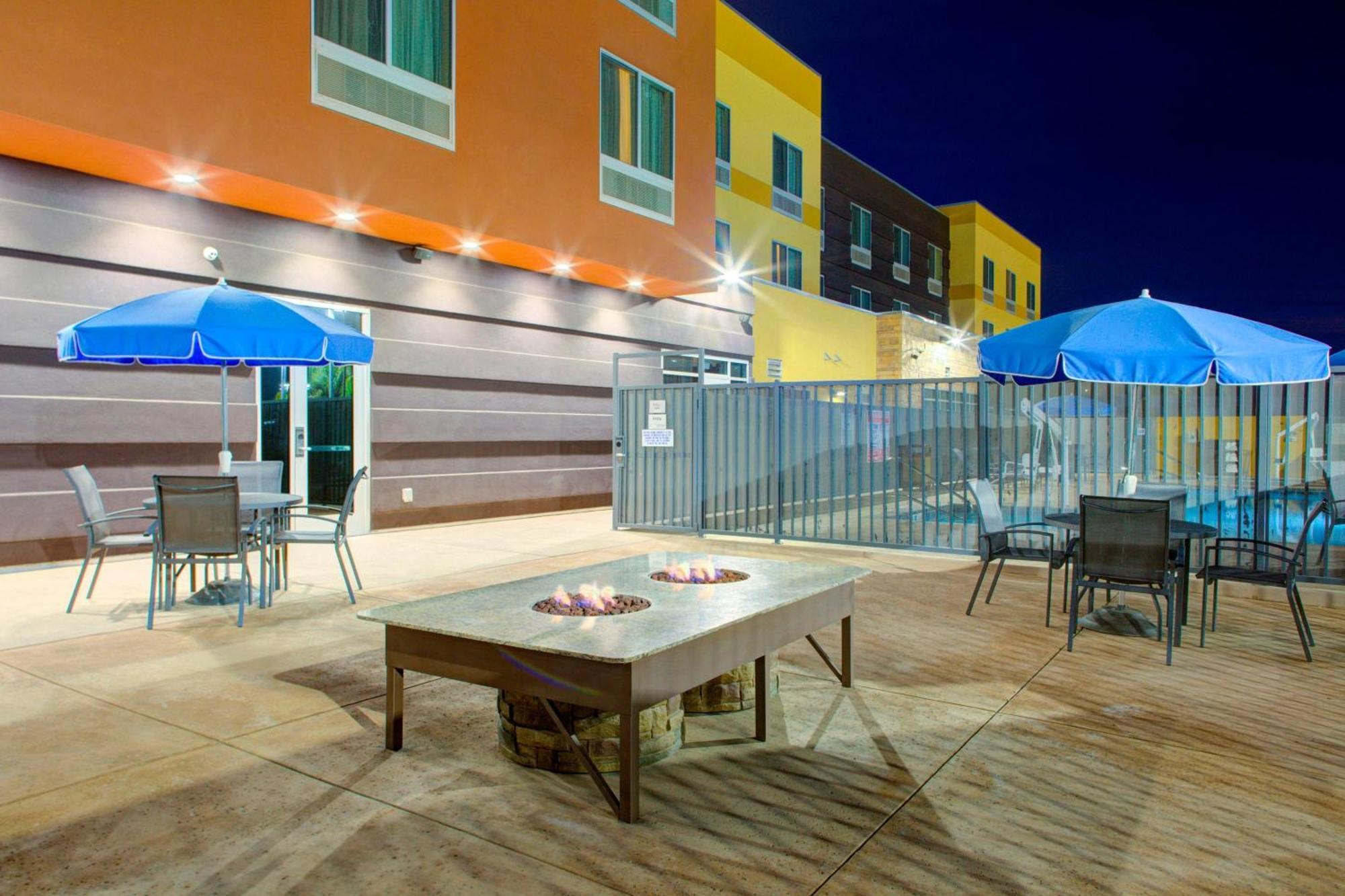Fairfield Inn & Suites By Marriott Bakersfield North/Airport Εξωτερικό φωτογραφία